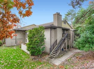 Nearby home at 77 Galen Rd