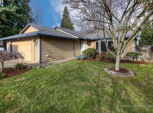 Nearby home at 4415 SE Logus Rd