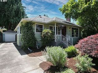 Nearby home at 4310 SE Woodward St