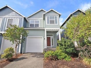 Nearby home at 1407 SW 175th Ave