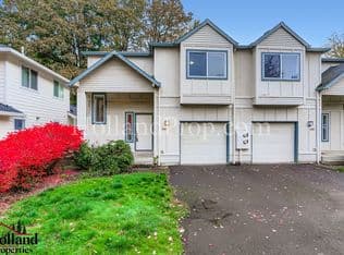 Nearby home at 3062 Lazy River Dr