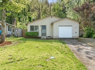 Nearby home at 18616 Midhill Cir