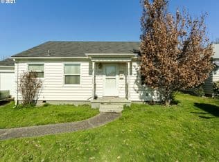 Nearby home at 9255 SE Morrison St