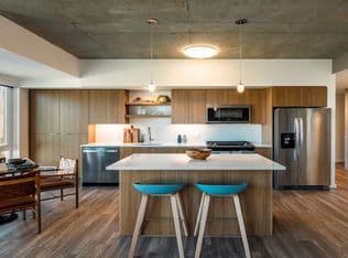 Nearby home at 1430 NW Hoyt St #919