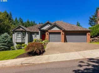 Nearby home at 1371 Skye Pkwy