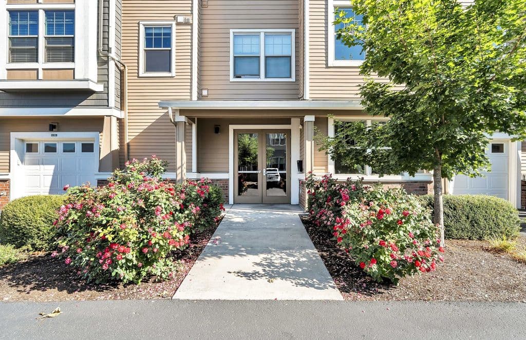 17181 Snowdale St UNIT 302