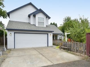 Nearby home at 4739 SE Logus Rd