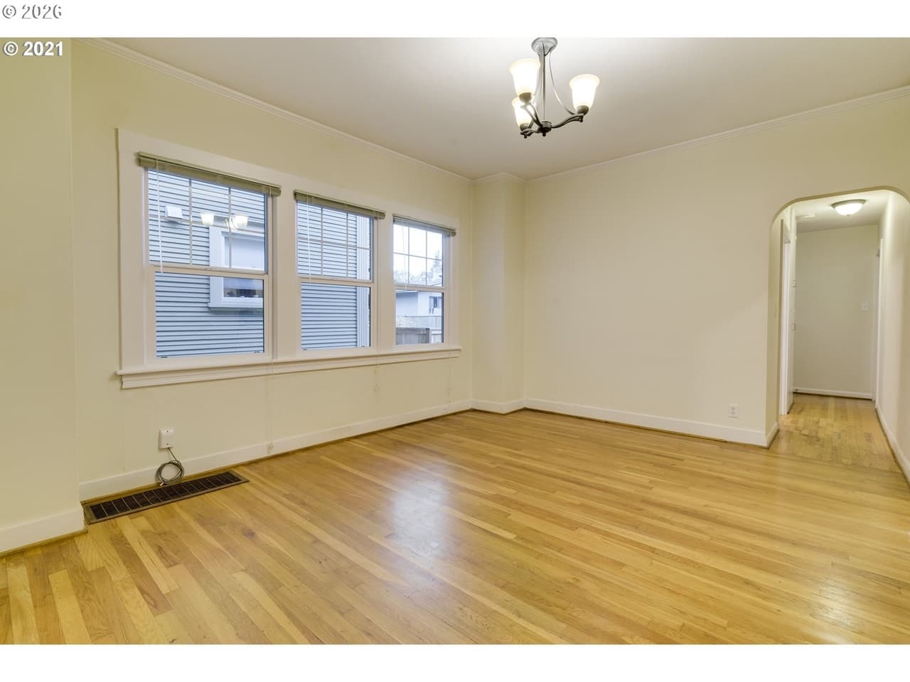 407 SE 28th Ave - Thumbnail 5