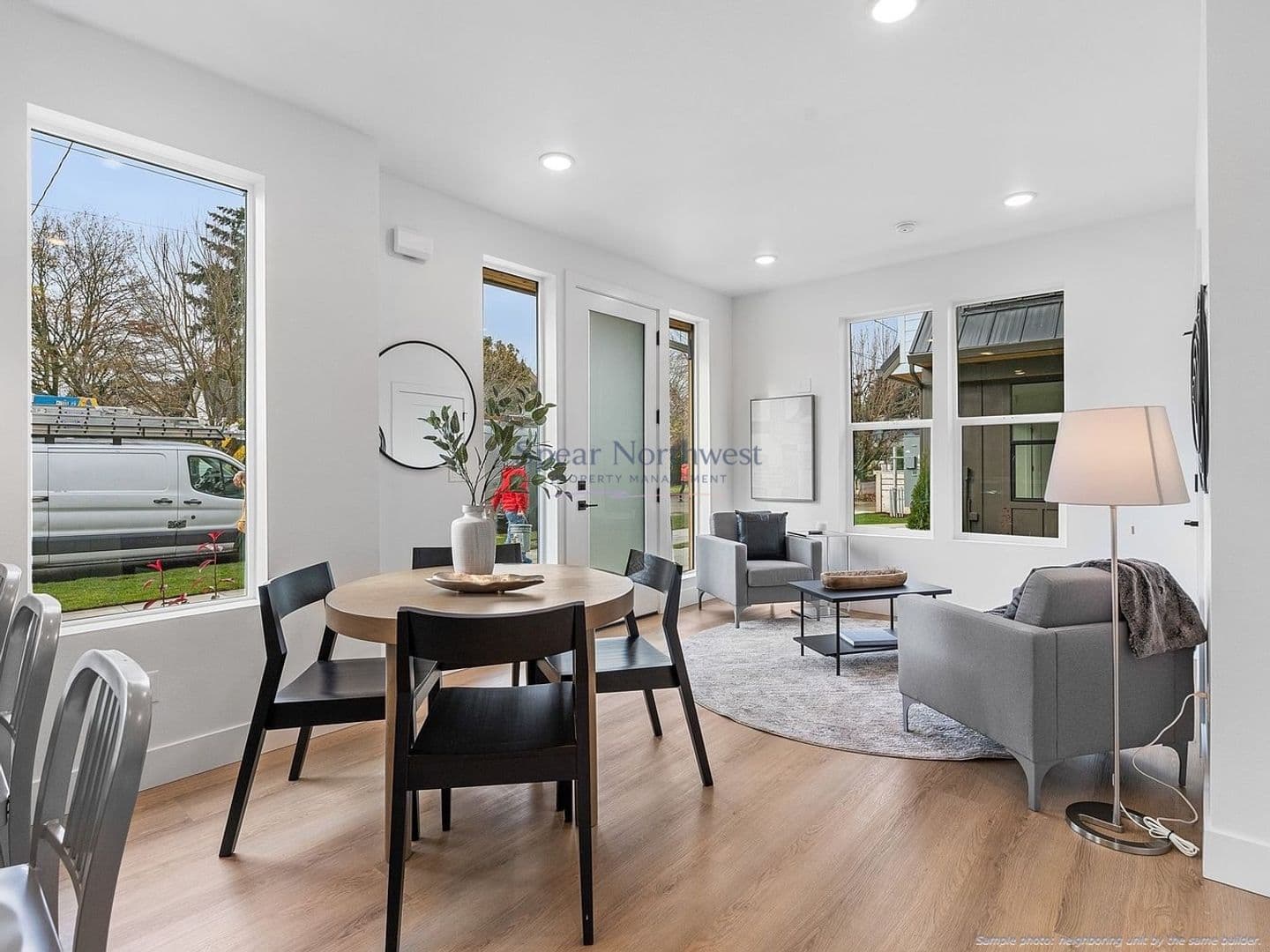 6199 N Amherst St - Thumbnail 2