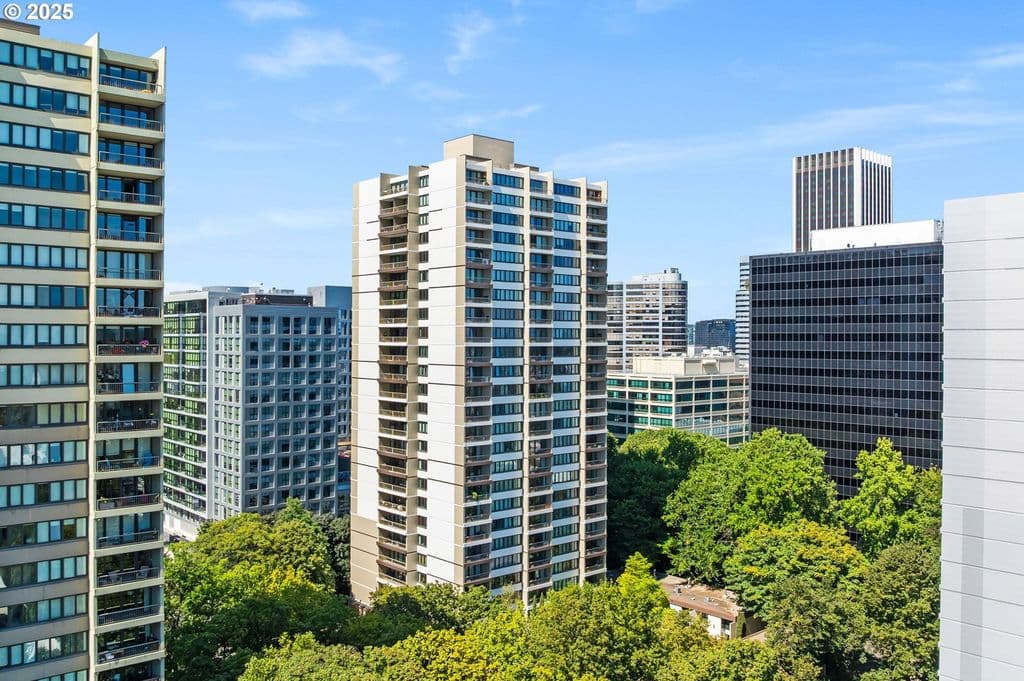 255 SW Harrison St APT 4C