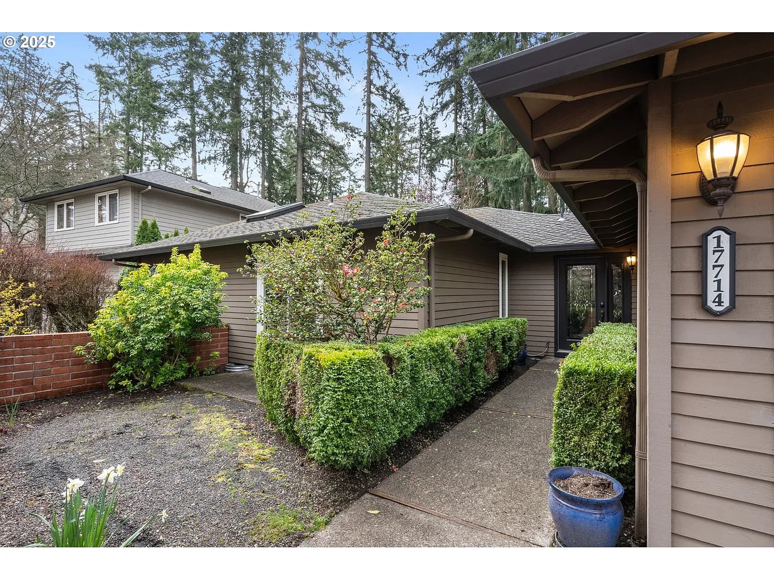 17714 Pointe Forest Ct - Thumbnail 3