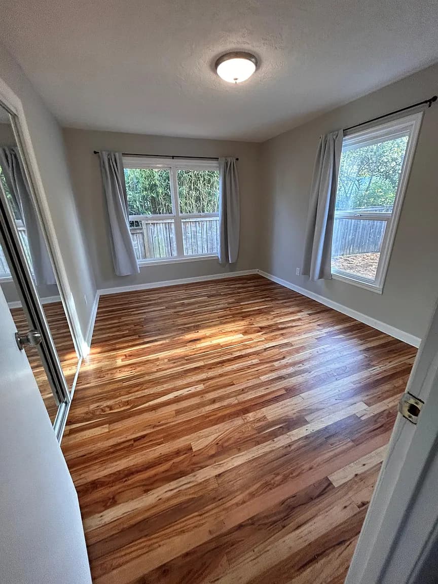 3920 SE 71st Ave - Thumbnail 4