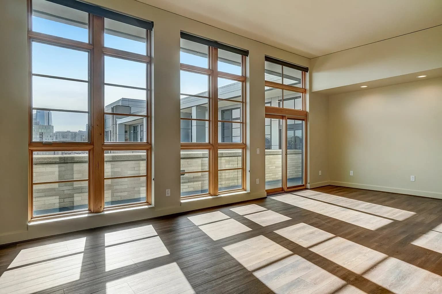 900 NW Lovejoy St #1-906 - Thumbnail 5