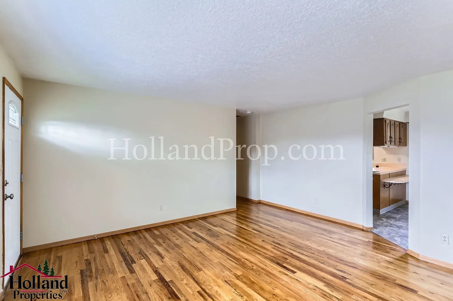 12155 SW Summer St - Thumbnail 6