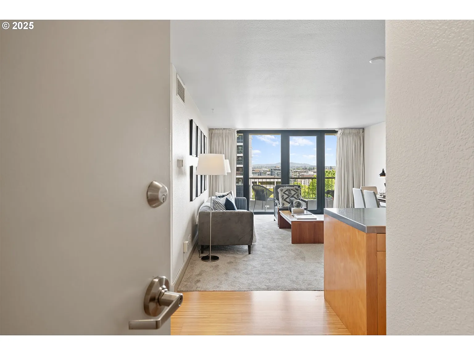 255 SW Harrison St APT 7G - Thumbnail 3