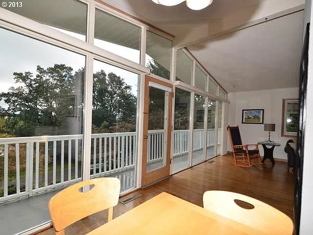 18754 Upper Midhill Dr - Thumbnail 5