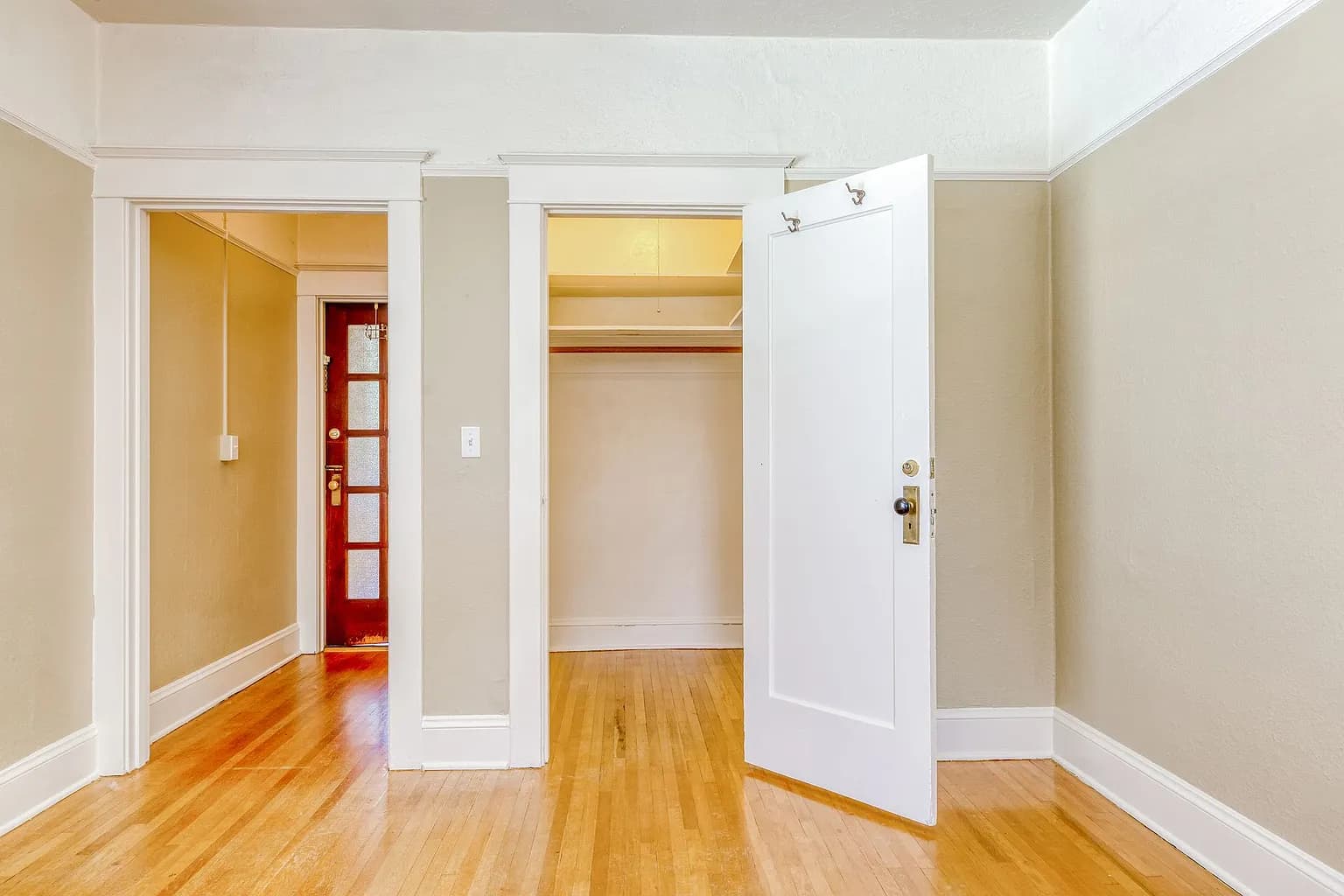 2238 NE 13th Ave APT 34 - Thumbnail 4