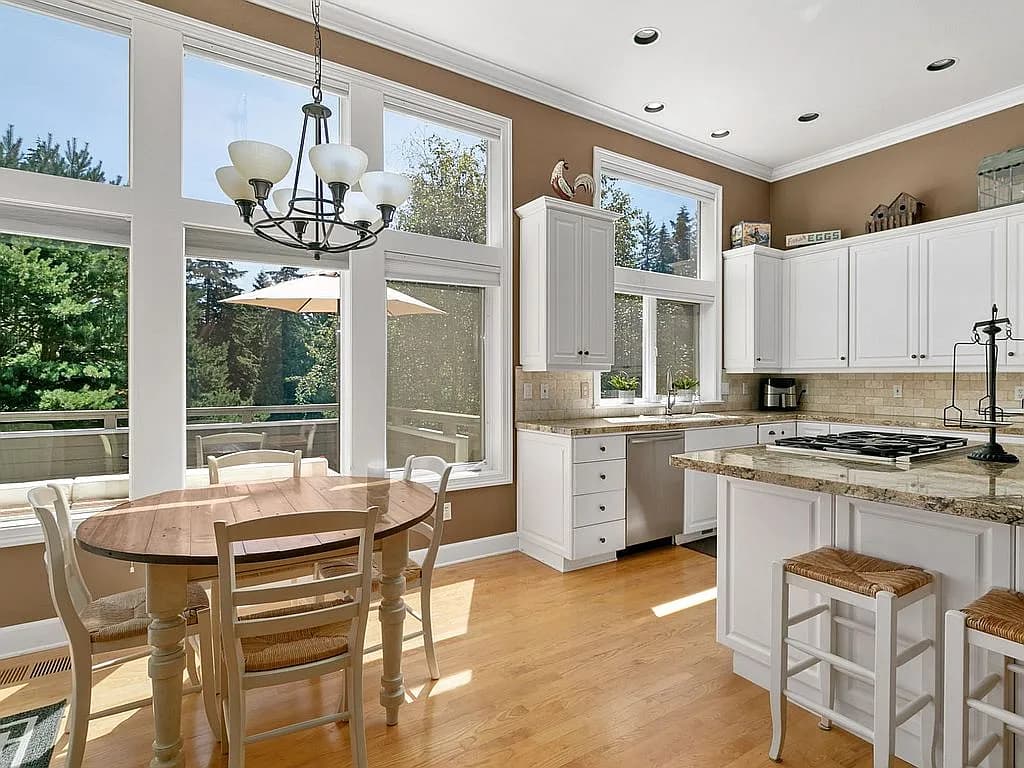 2123 Ridgebrook Dr - Thumbnail 6