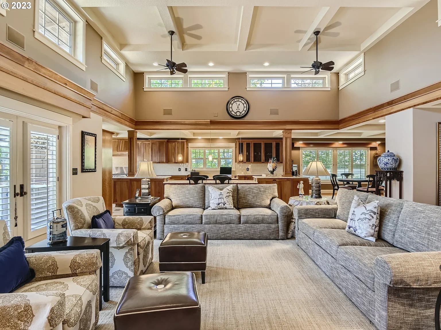 655 Marylhurst Dr - Thumbnail 3