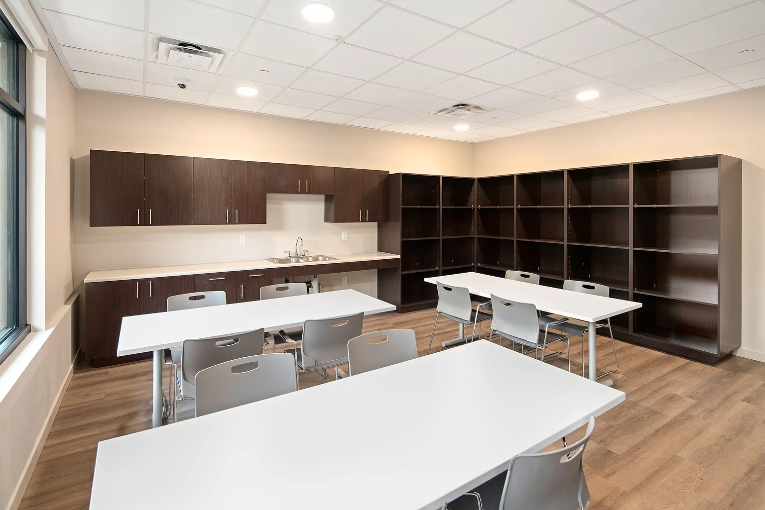 10451 E Burnside St #5867985 - Thumbnail 4