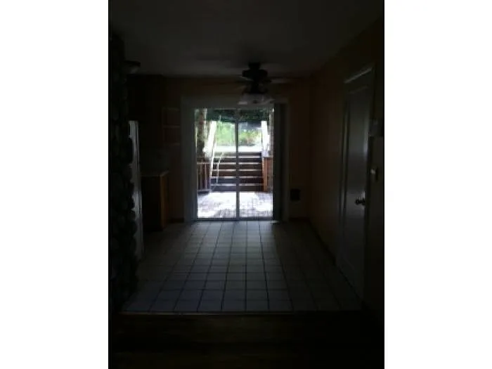 18355 Lower Midhill Dr - Thumbnail 4