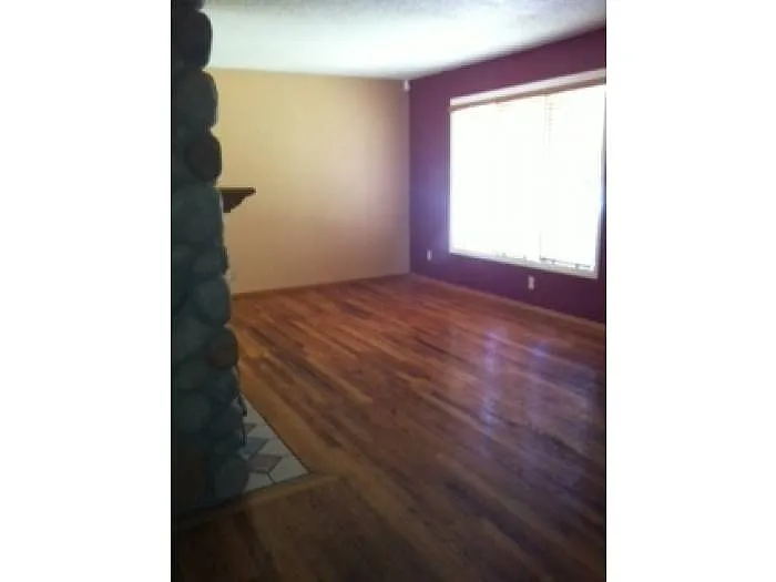 18355 Lower Midhill Dr - Thumbnail 3