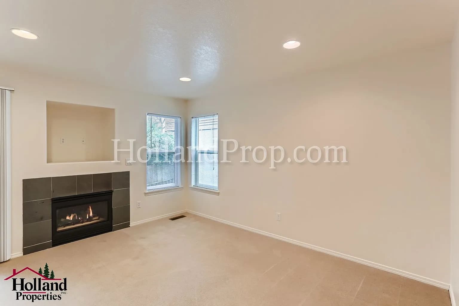 3060 Lazy River Dr - Thumbnail 4