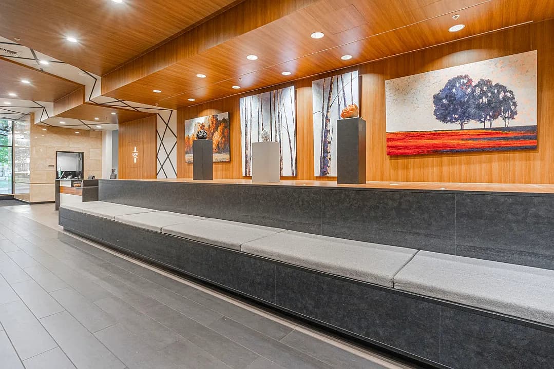 1300 SW Park Ave APT 1415 - Thumbnail 2