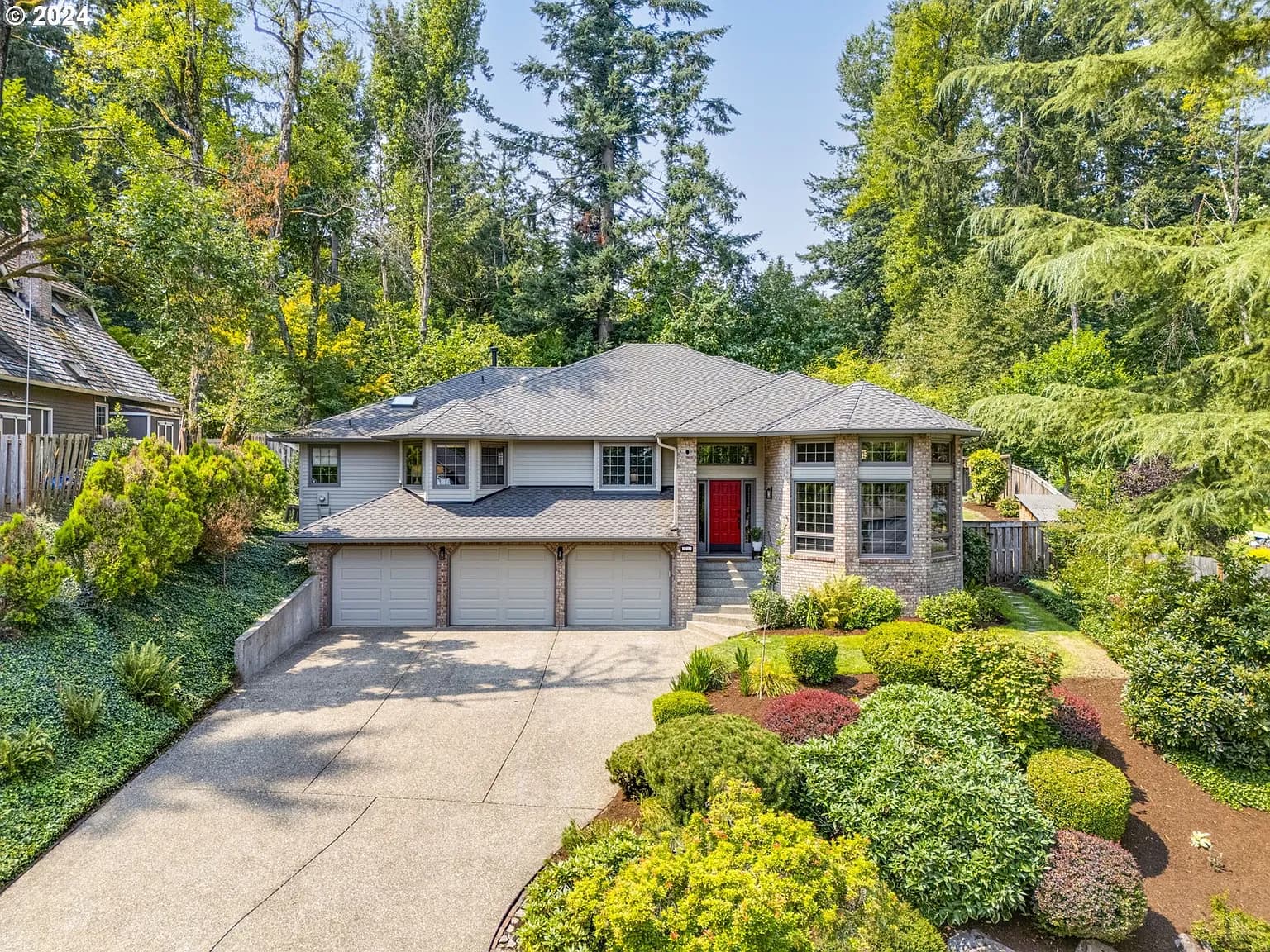 1212 Stonehaven Ct - Thumbnail 2