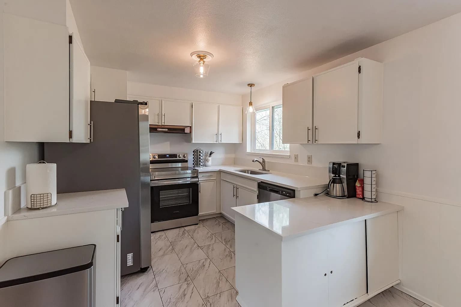 13561 SW 62nd Ave - Thumbnail 2