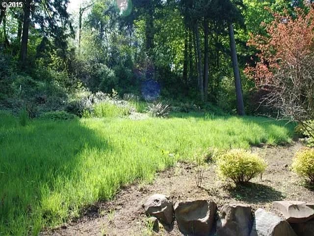 18446 Hillside Ct - Thumbnail 2