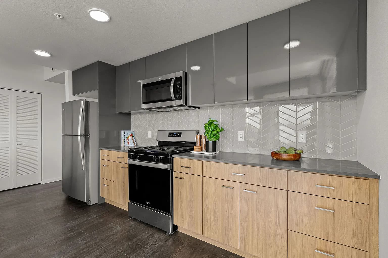 875 NE 27th Ave #1-706 - Thumbnail 6