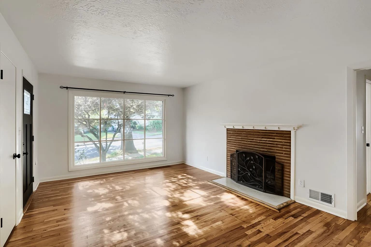 2806 SE 78th Ave - Thumbnail 5