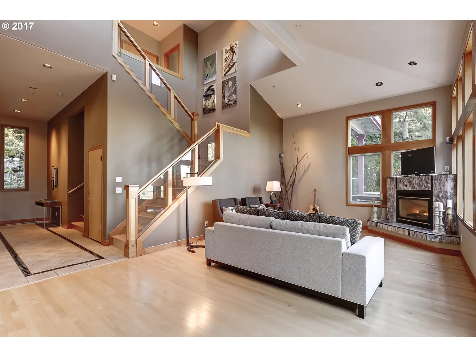 18400 Hillside Ct - Thumbnail 5