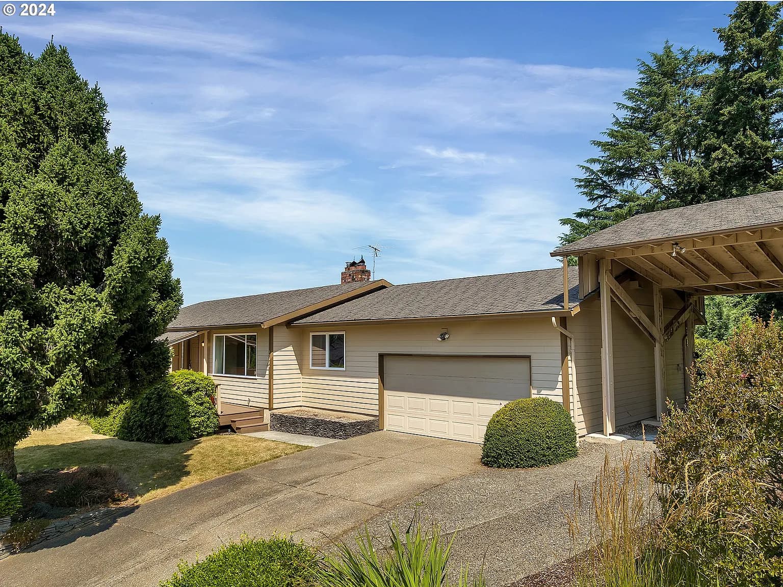 19666 Kapteyns St - Thumbnail 2