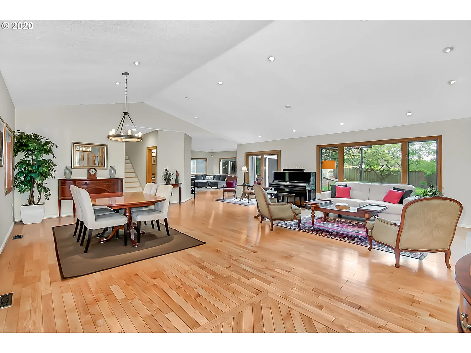 785 Marylhurst Dr - Thumbnail 4