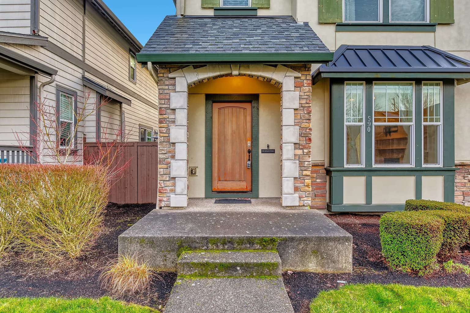 590 SW 199th Ave - Thumbnail 4