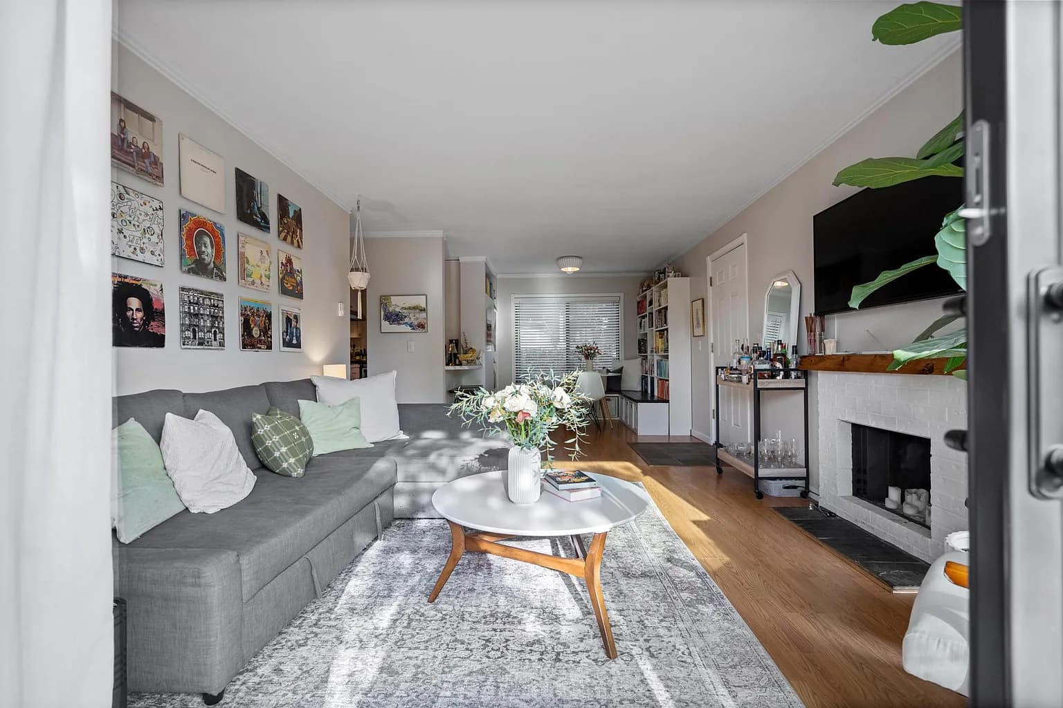 7704 SW Barnes Rd UNIT D - Thumbnail 4