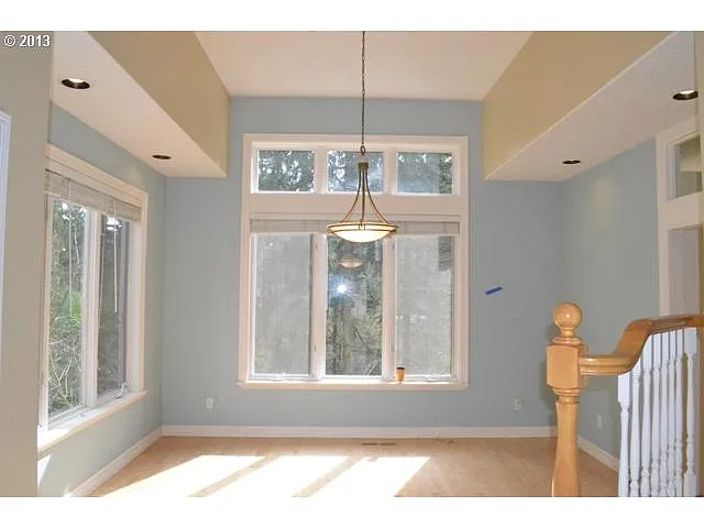 2142 Marylwood Ct - Thumbnail 3