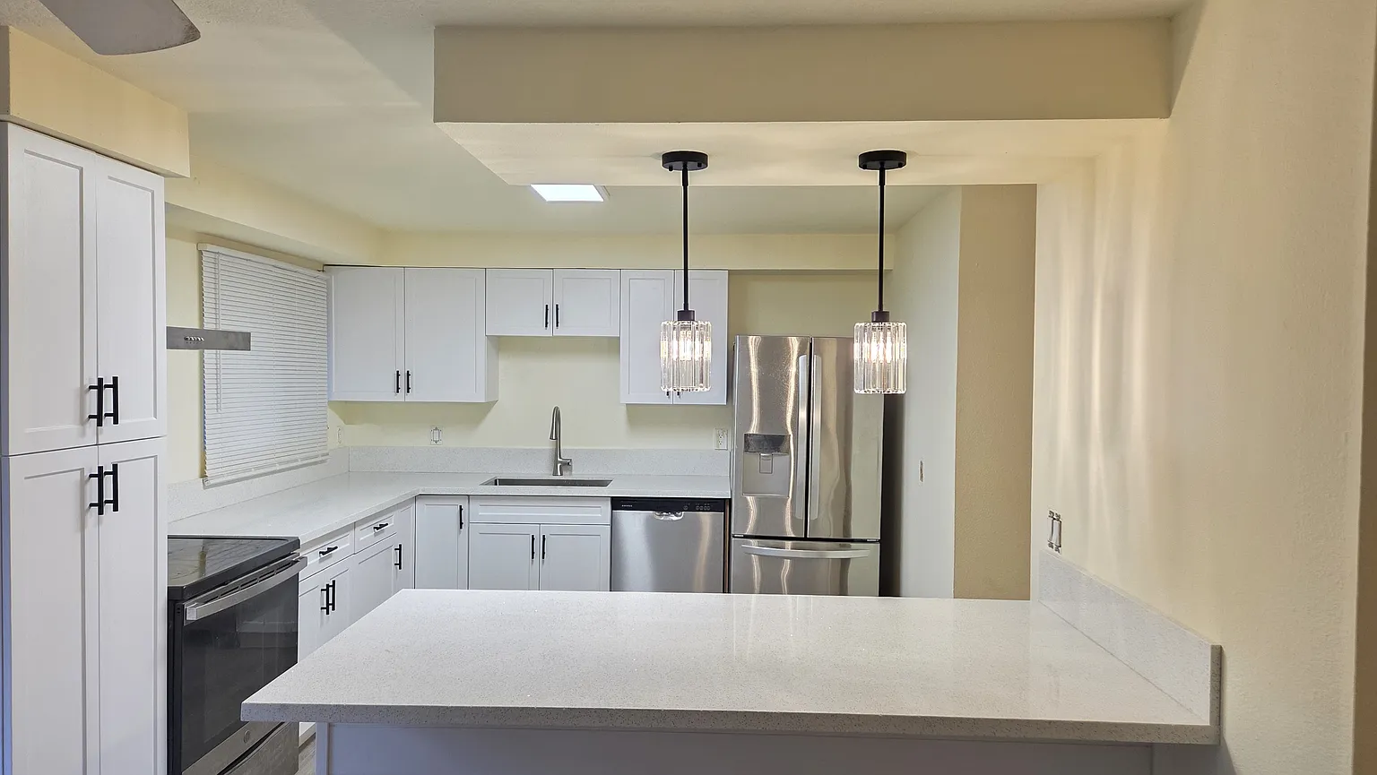 13543 SW 64th Ave - Thumbnail 2