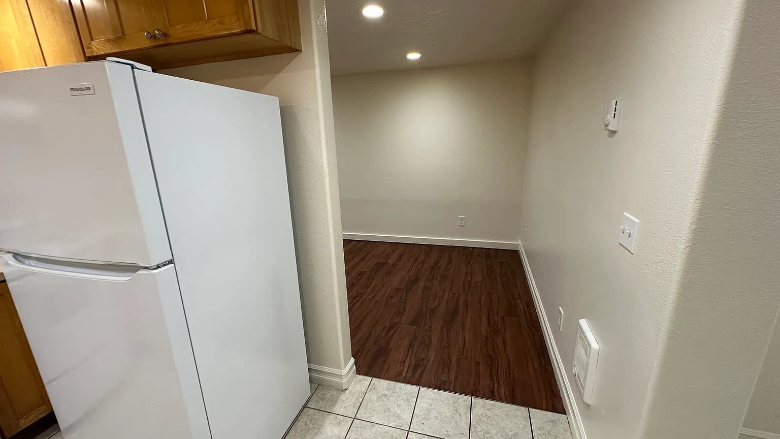 15616 SE Division St UNIT 1 - Thumbnail 2