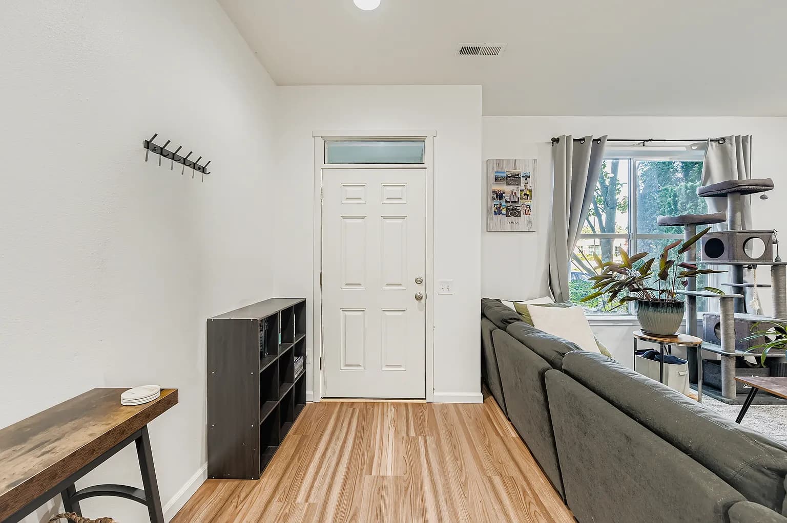 2302 NE Redelfs Way - Thumbnail 6