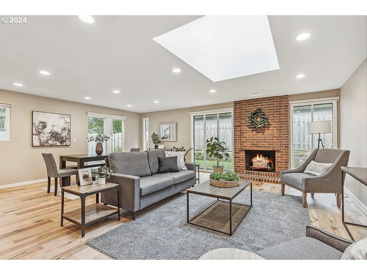 5705 SW 152nd Ave - Thumbnail 5