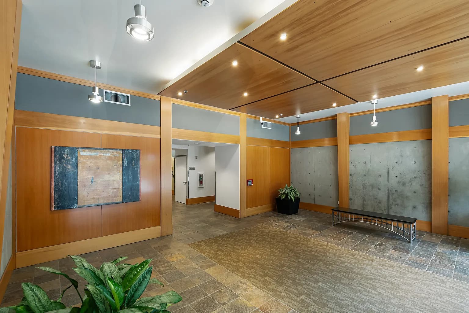 821 NW 11th Ave APT 105 - Thumbnail 4