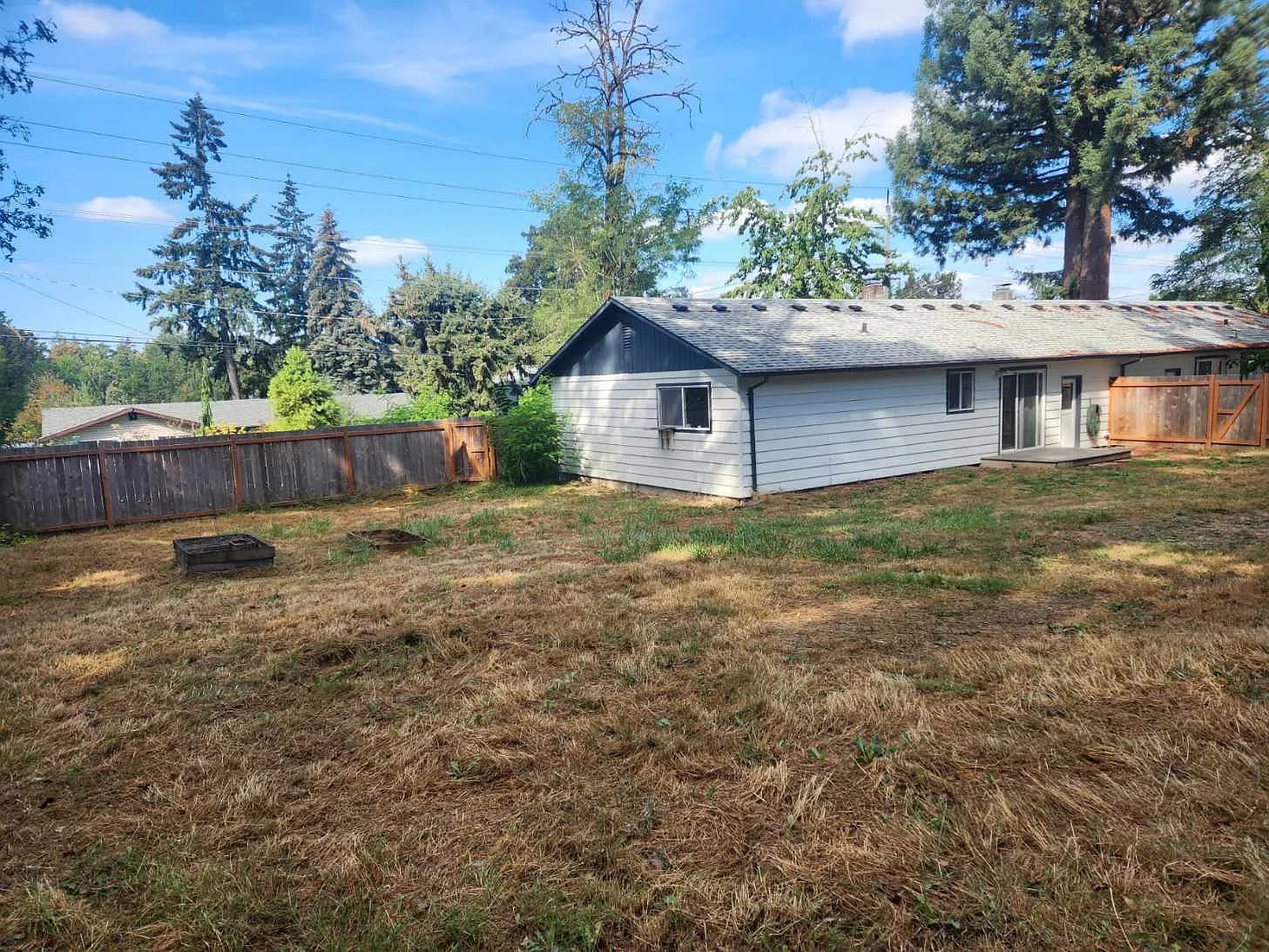 10350 SW 80th Ave - Thumbnail 2
