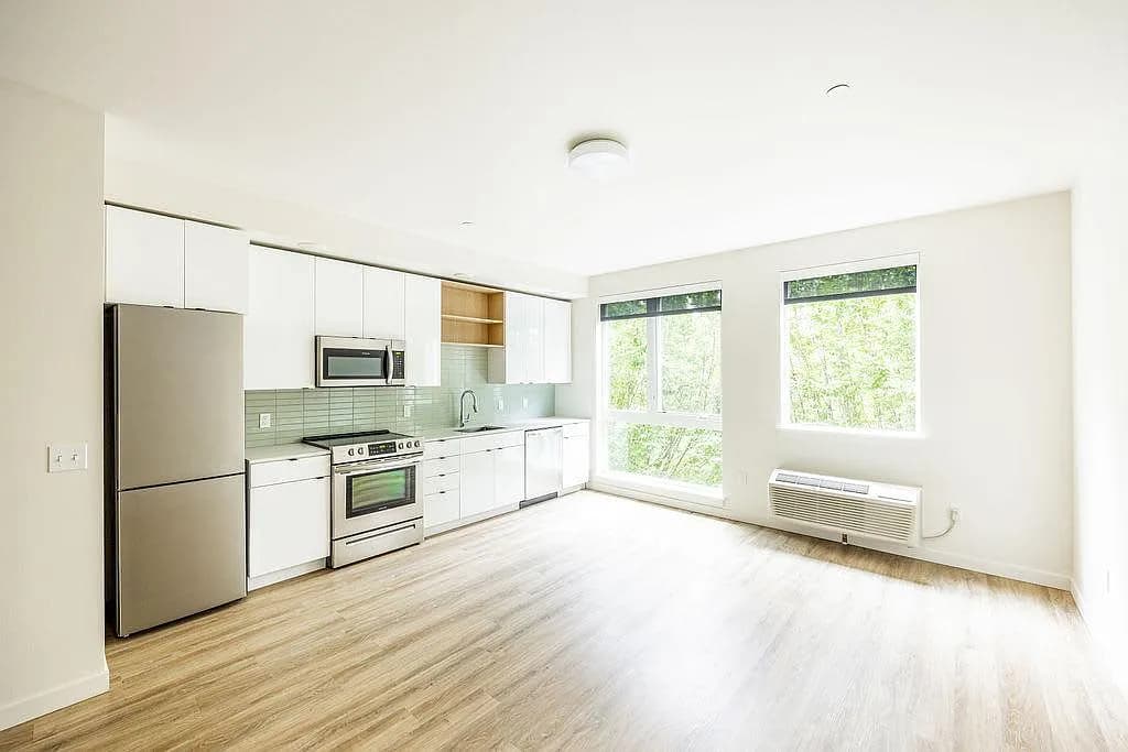 310 SE 12th Ave #111618133 - Thumbnail 5