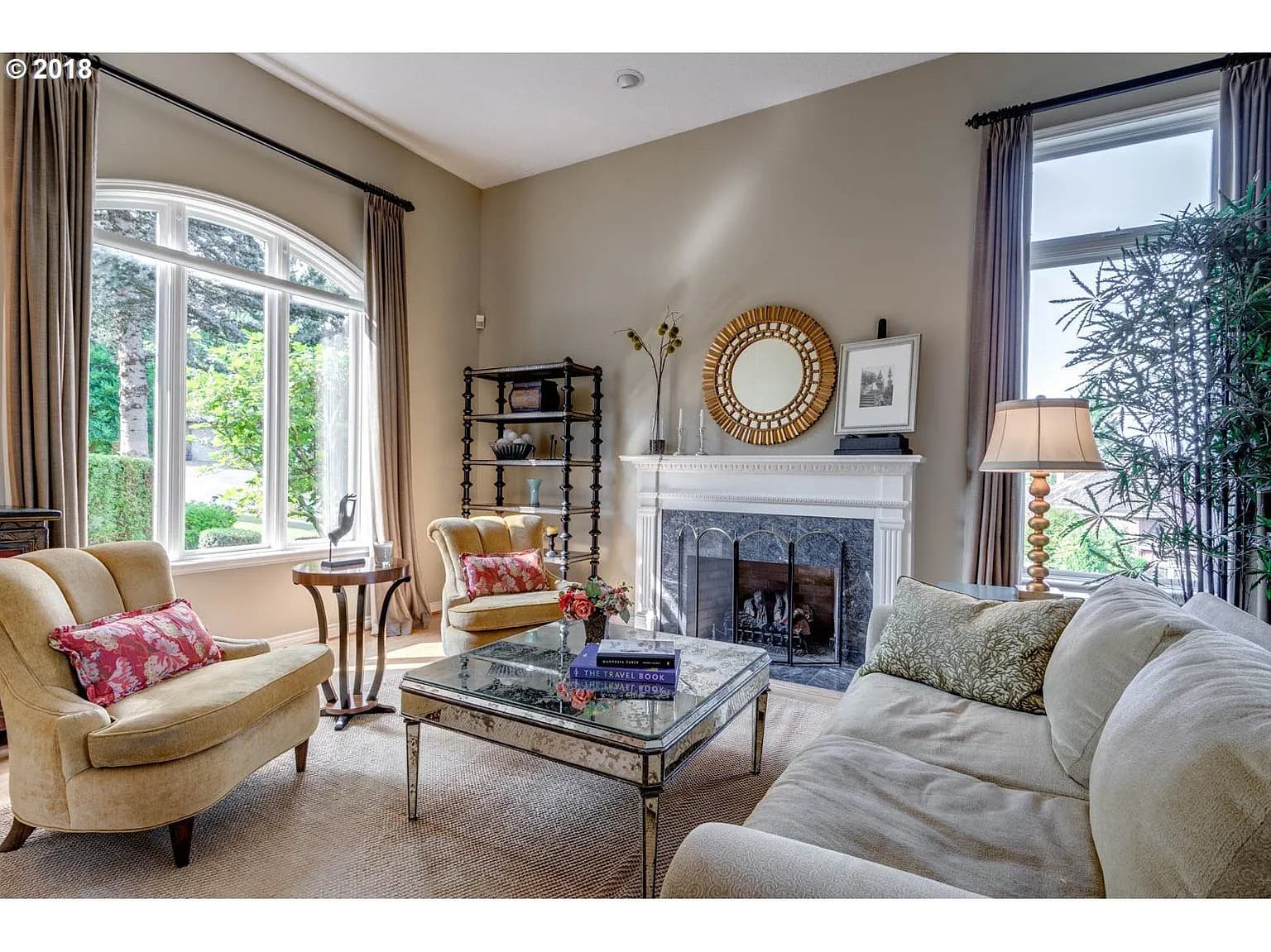 2162 Marylwood Ct - Thumbnail 3