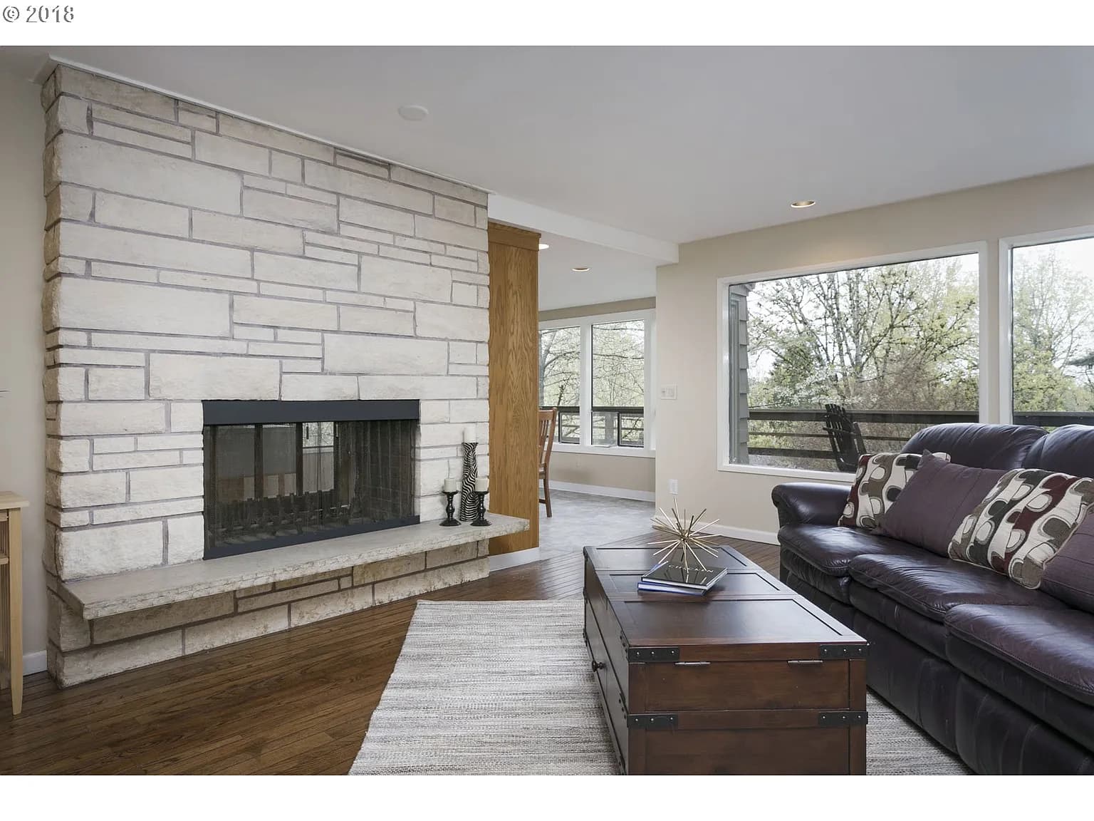 1921 Valley View Dr - Thumbnail 4