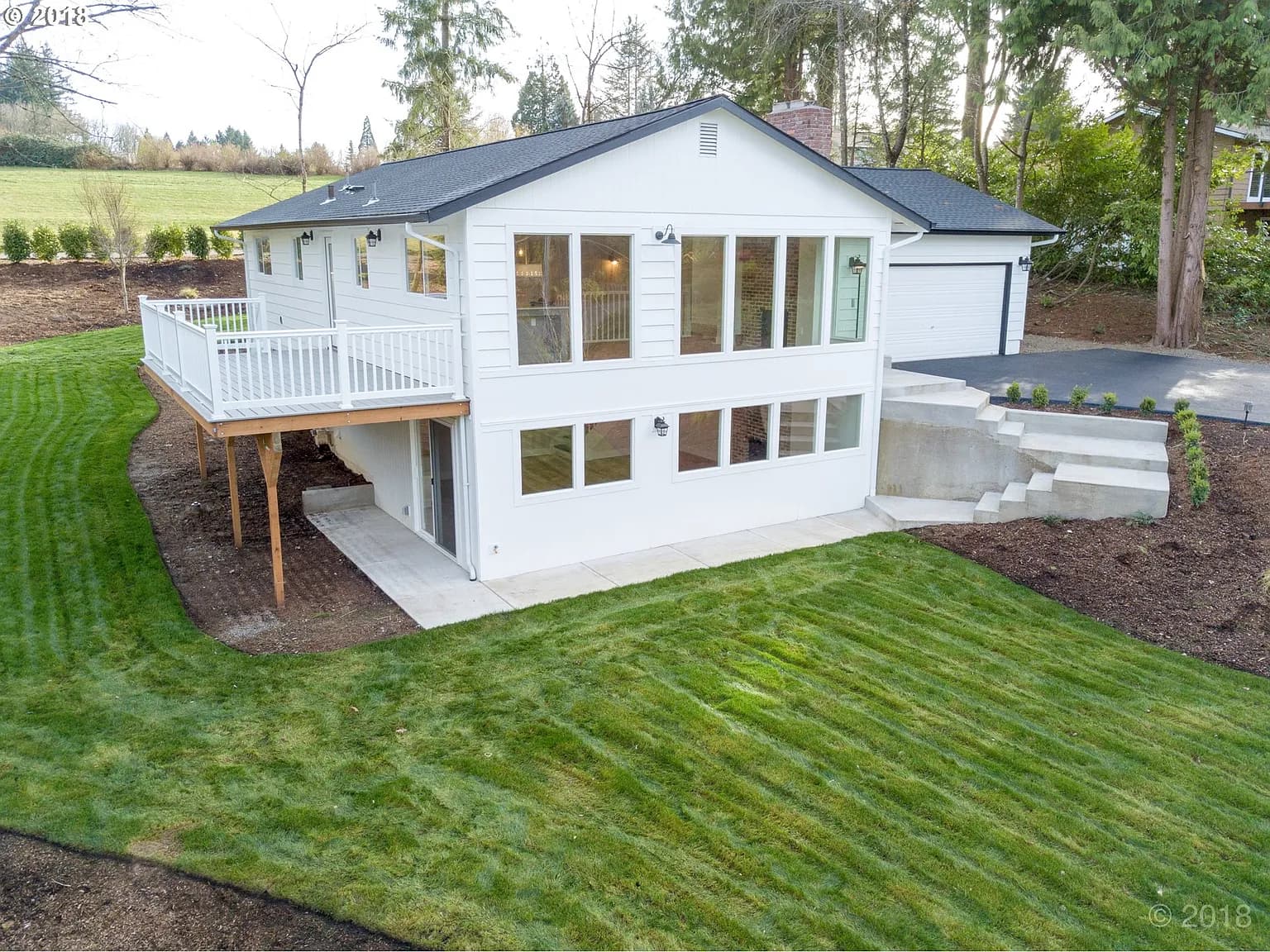 1782 Hillcrest Dr - Thumbnail 3