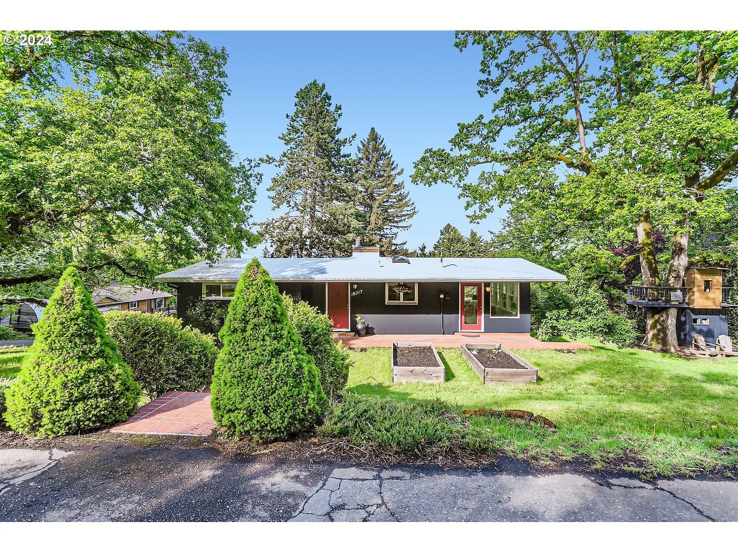 18717 Upper Midhill Dr - Thumbnail 2